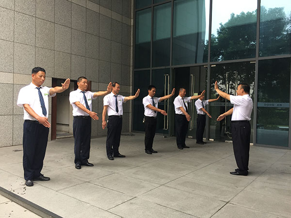 三門衣柜